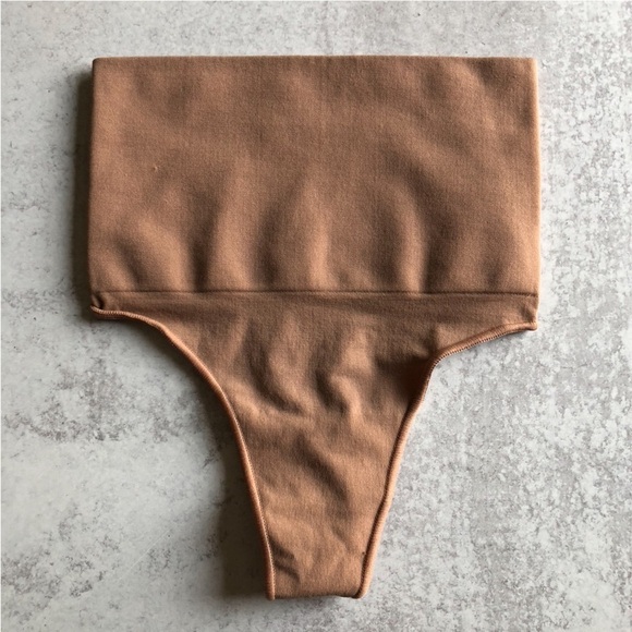 Skims Core Control Thong Back Panty Size XXS/S Tan - Picture 2 of 5